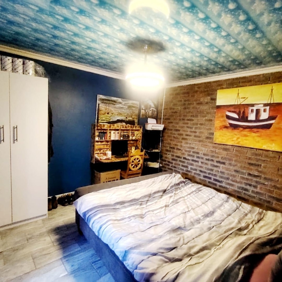 6 Bedroom Property for Sale in Highgate Eastern Cape